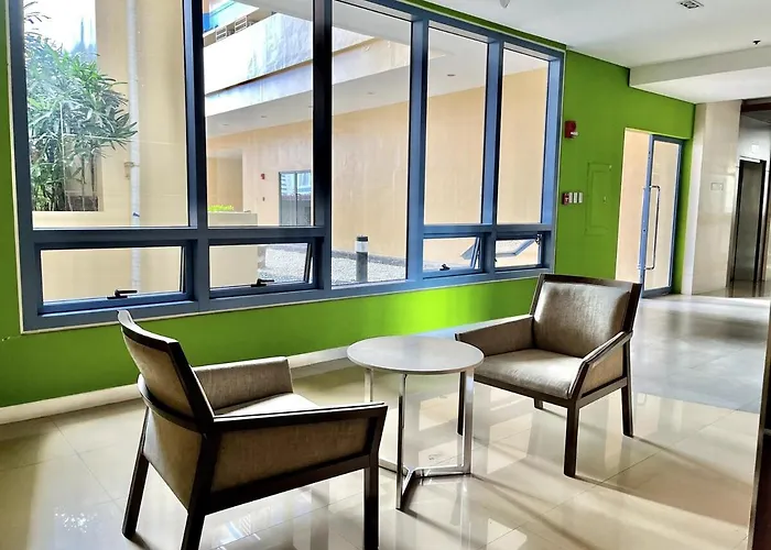 Luxurious Homey In Front Of Us Embassy Bay Appartement Manille